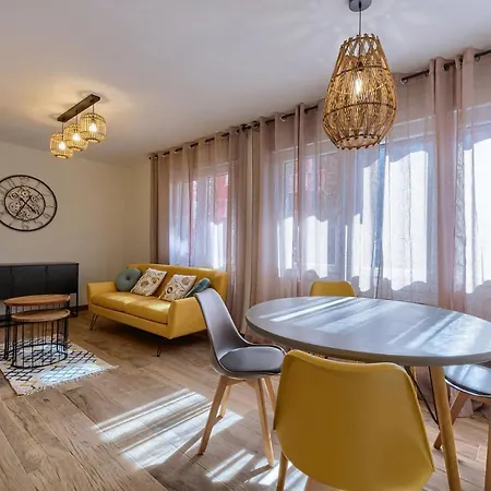 Vivienda Turistica De Diseno Elegante Apartman