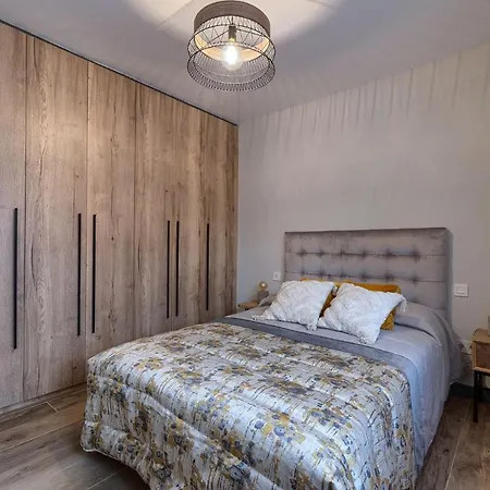 Vivienda Turistica De Diseno Elegante Apartman *