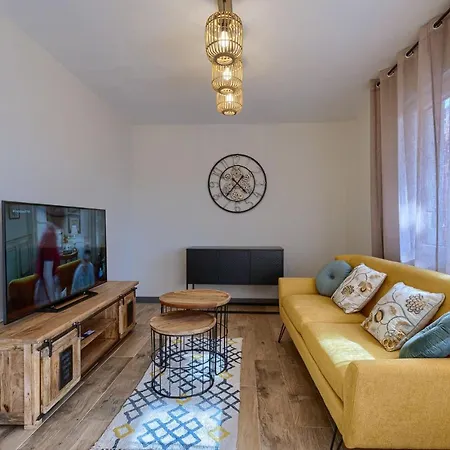 Vivienda Turistica De Diseno Elegante Apartman